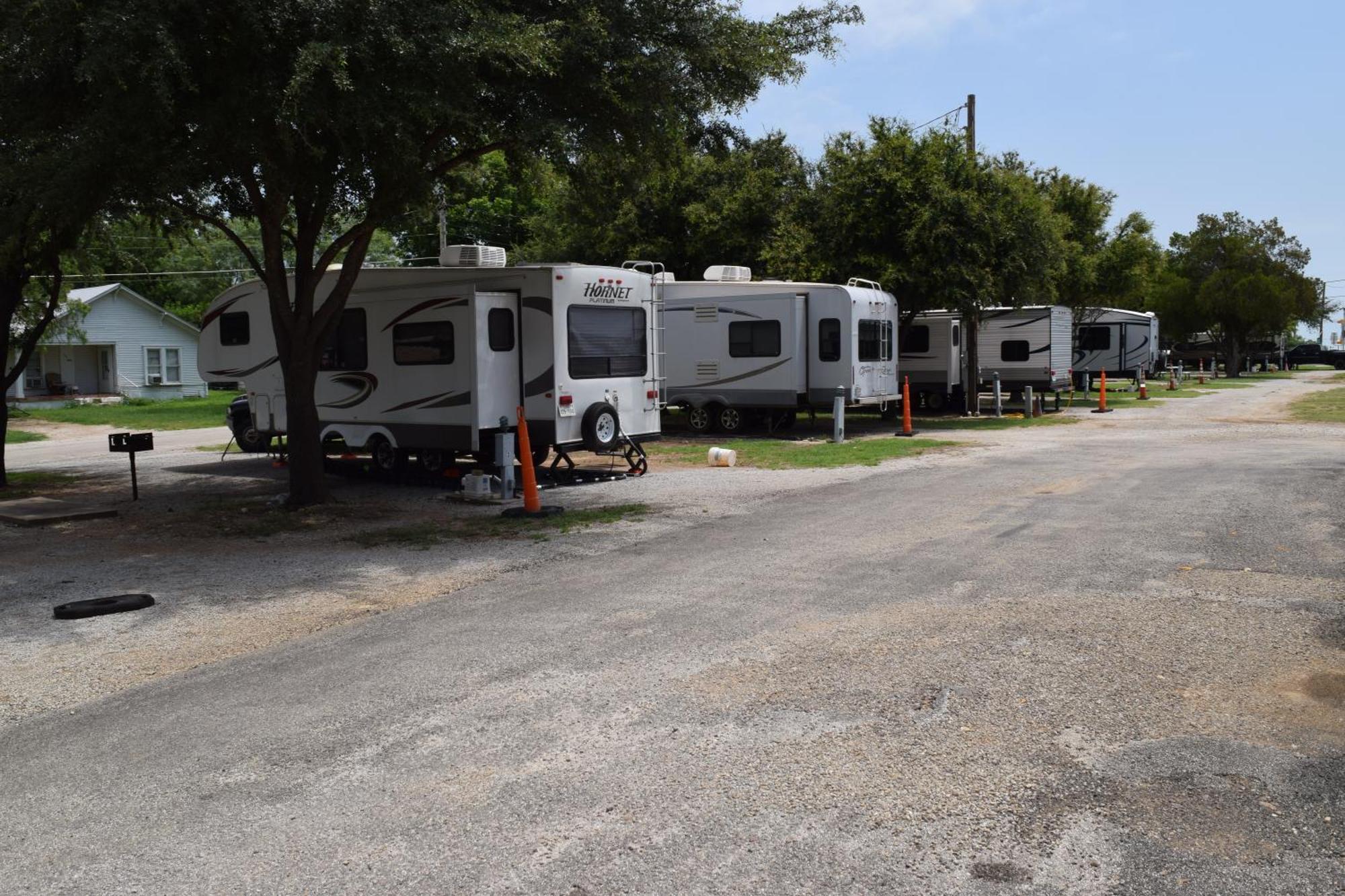 Albany Inn & Rv Campground Екстериор снимка