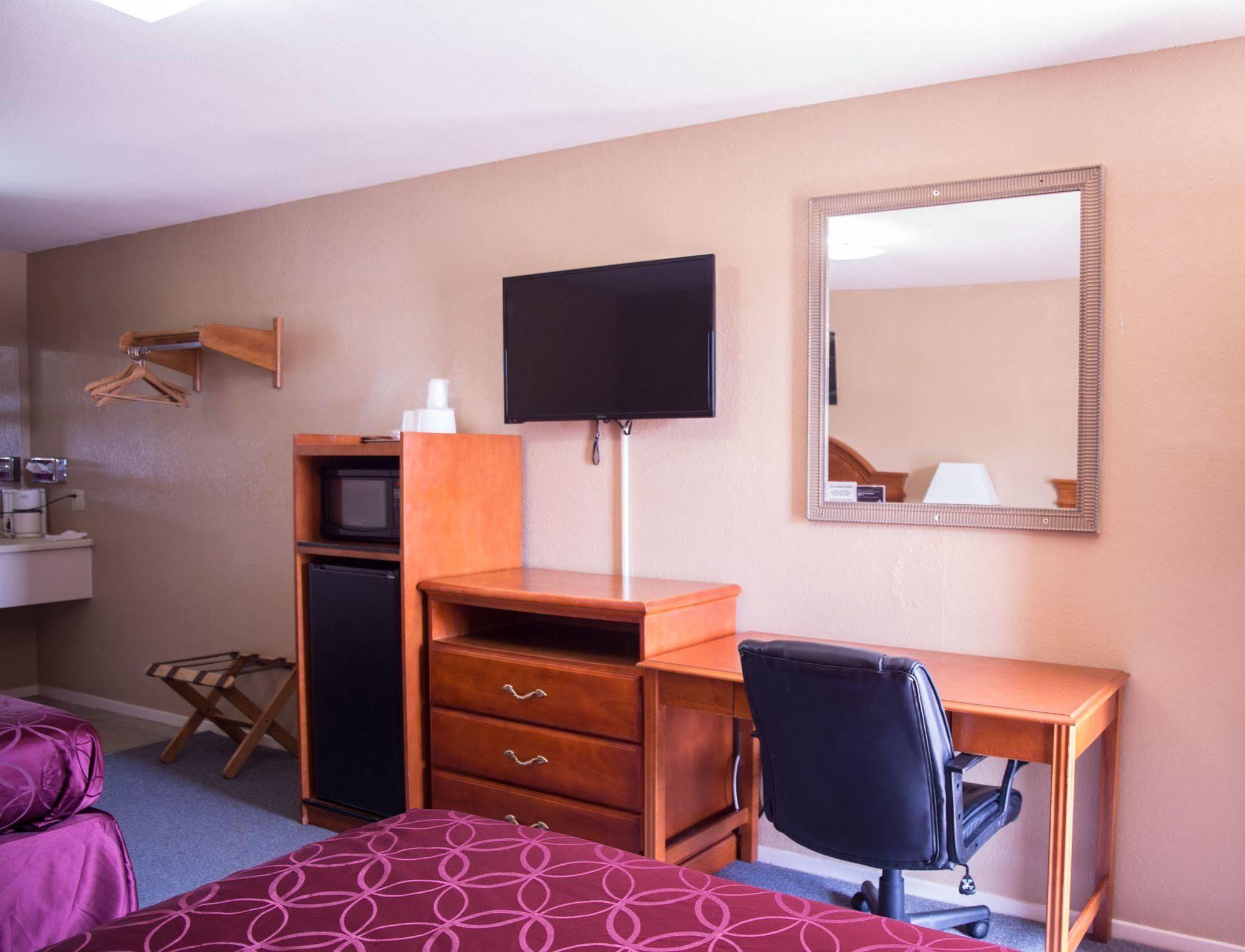 Albany Inn & Rv Campground Екстериор снимка