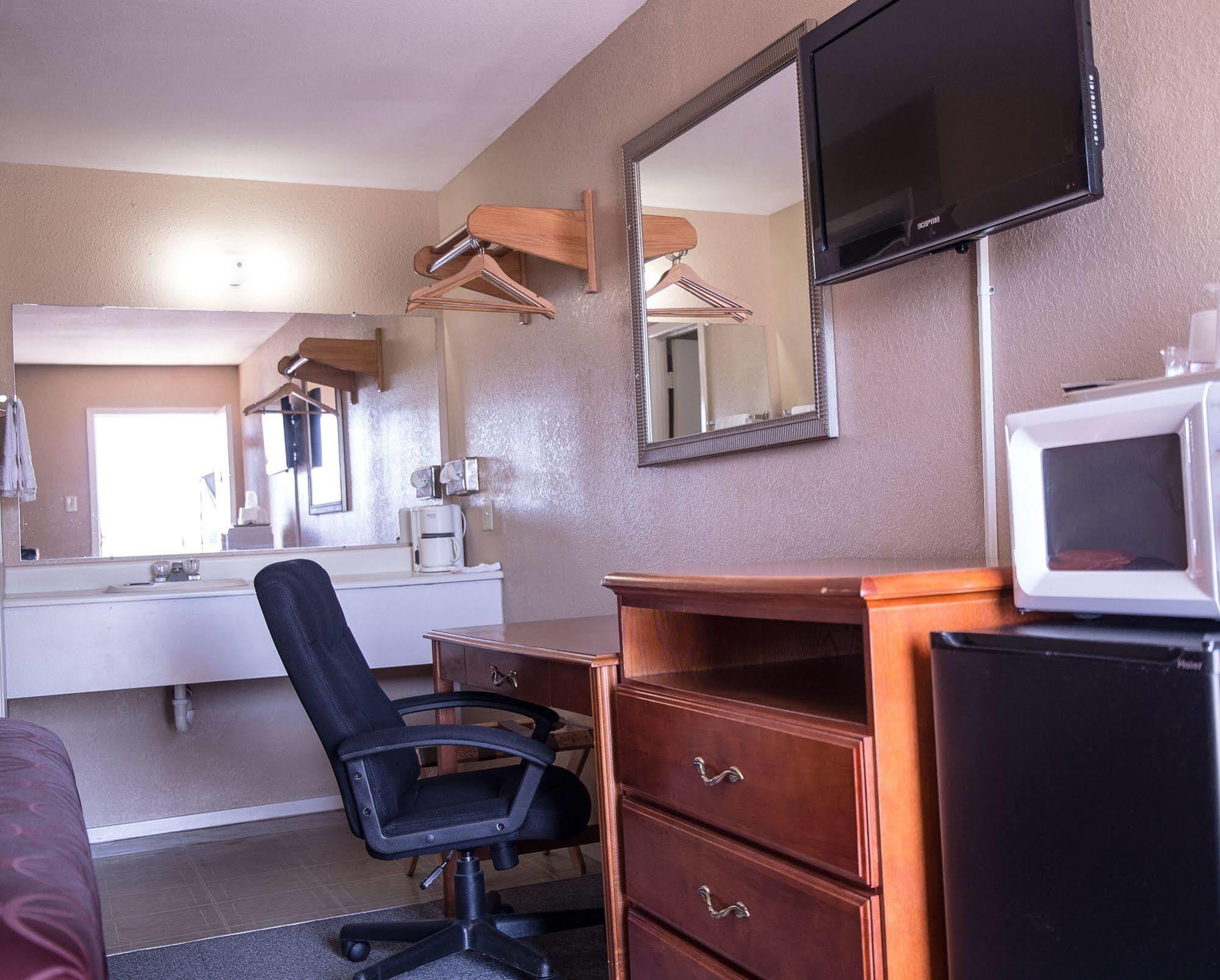 Albany Inn & Rv Campground Екстериор снимка